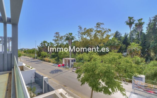 Wiederverkauf - Freistehende Villa - Estepona  - Estepona Centro