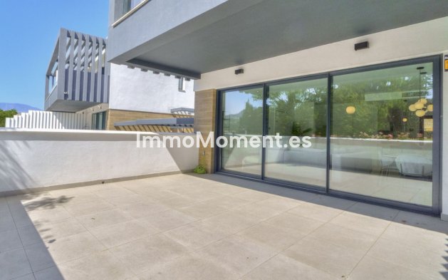 Wiederverkauf - Freistehende Villa - Estepona  - Estepona Centro