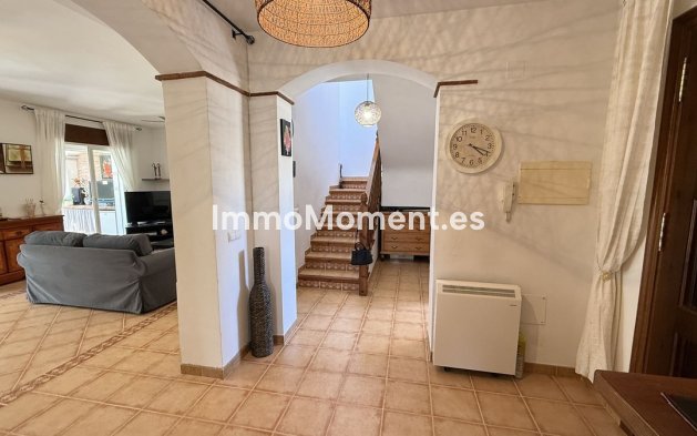 Bestaande woning - Vrijstaande villa - Binnenland  - Coín