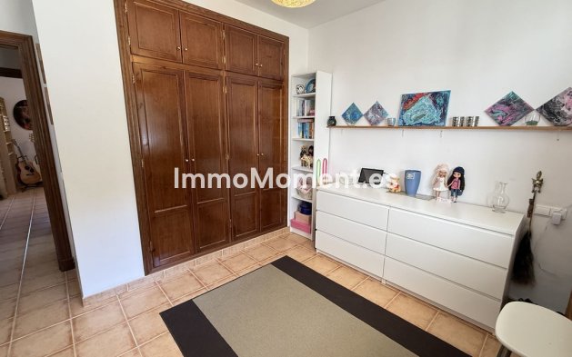 Bestaande woning - Vrijstaande villa - Binnenland  - Coín
