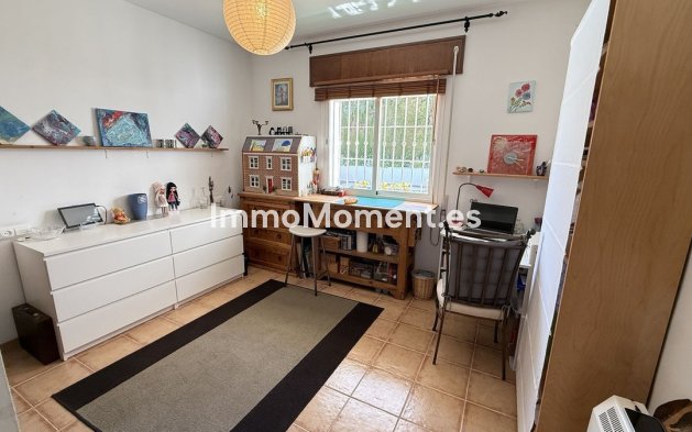 Bestaande woning - Vrijstaande villa - Binnenland  - Coín