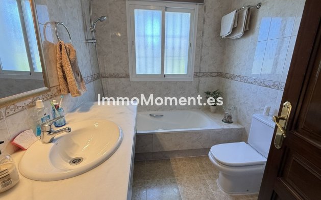 Bestaande woning - Vrijstaande villa - Binnenland  - Coín