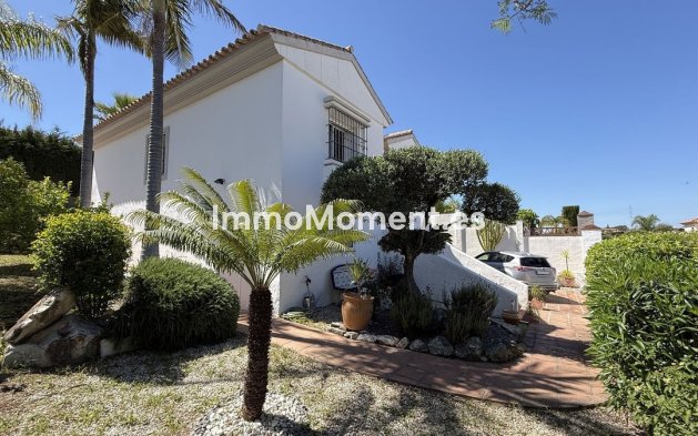Bestaande woning - Vrijstaande villa - Binnenland  - Coín