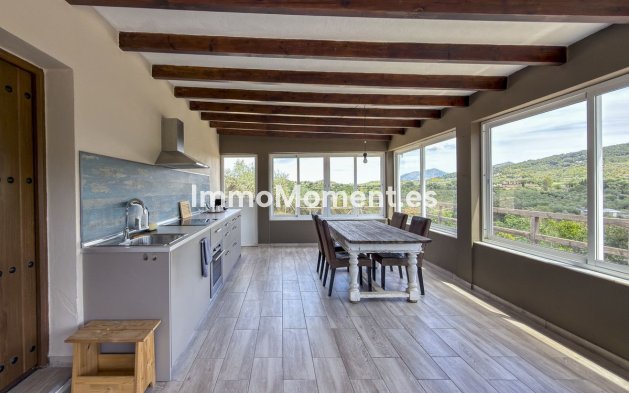 Reventa - Casa de campo - Interior  - Monda