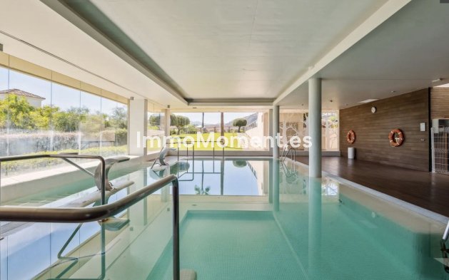 Resale - Apartment - Benahavís - Los Arqueros
