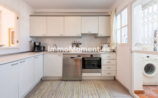 Bestaande woning - Rijtjeshuis - Estepona  - Atalaya