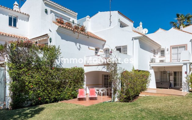 Bestaande woning - Rijtjeshuis - Estepona  - Atalaya