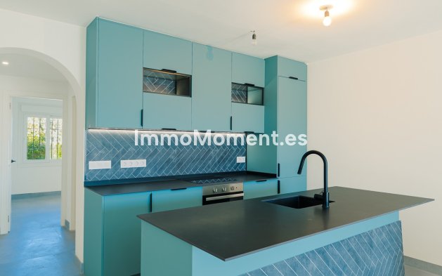 Resale - Apartment - Marbella - Nueva Andalucía