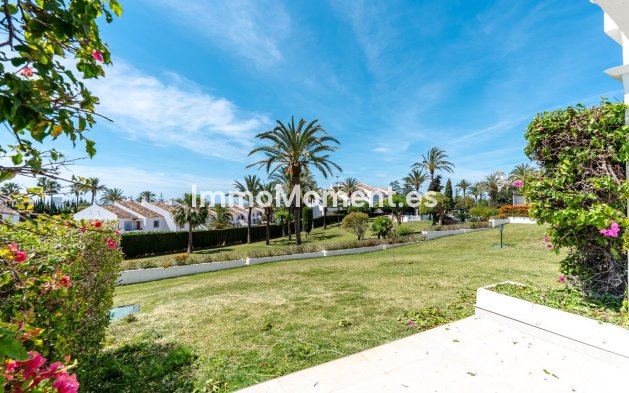 Resale - Apartment - Marbella - Nueva Andalucía