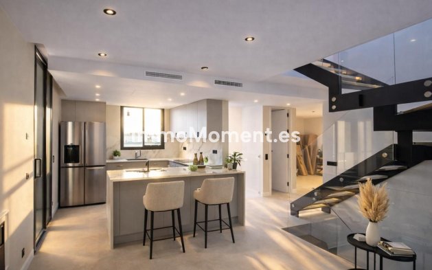Wiederverkauf - Freistehende Villa - Marbella - Nueva Andalucía