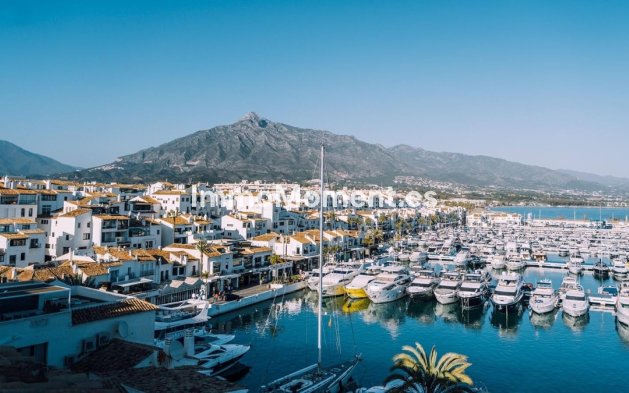 Wiederverkauf - Freistehende Villa - Marbella - Nueva Andalucía