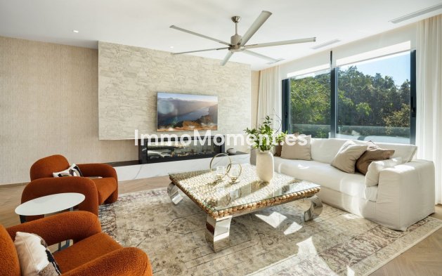 Wiederverkauf - Freistehende Villa - Marbella - Nueva Andalucía
