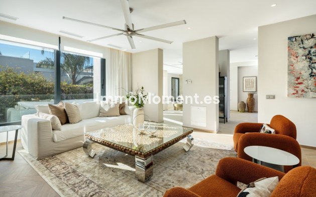 Wiederverkauf - Freistehende Villa - Marbella - Nueva Andalucía