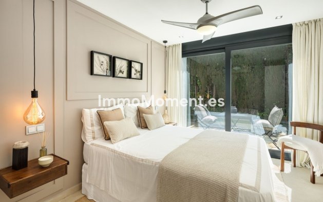 Wiederverkauf - Freistehende Villa - Marbella - Nueva Andalucía