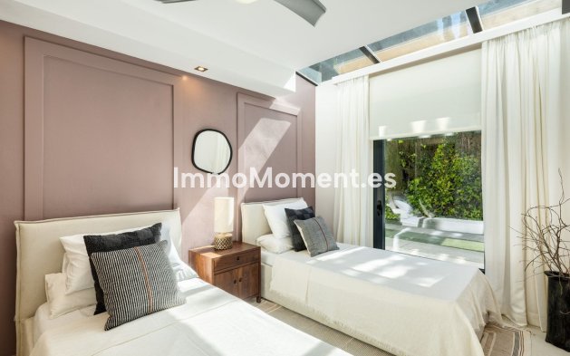 Wiederverkauf - Freistehende Villa - Marbella - Nueva Andalucía