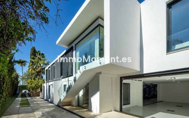 Wiederverkauf - Freistehende Villa - Marbella - Nueva Andalucía