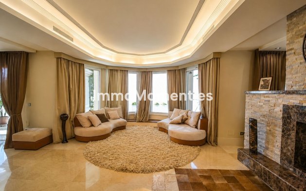 Reventa - Villa independiente - Marbella - Marbella Centro