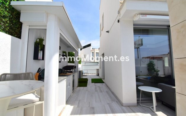 Resale - Detached villa - Orihuela - Cabo roig - La Zenia