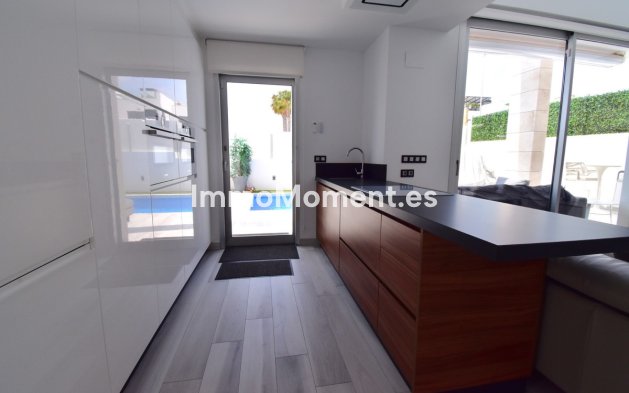 Resale - Detached villa - Orihuela - Cabo roig - La Zenia