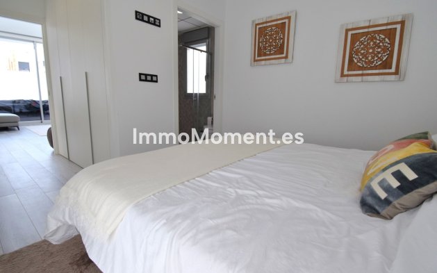 Resale - Detached villa - Orihuela - Cabo roig - La Zenia