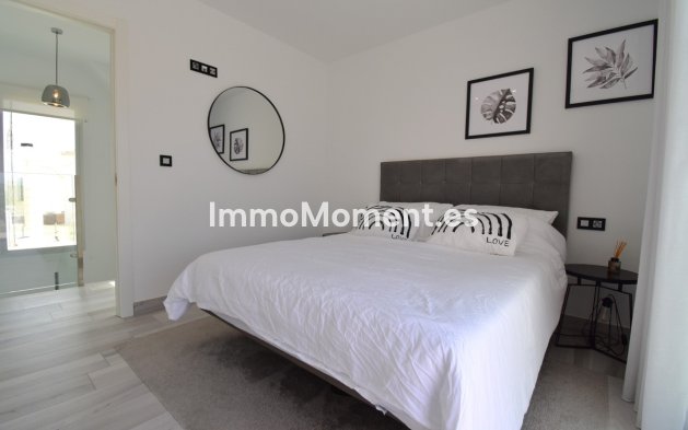 Resale - Detached villa - Orihuela - Cabo roig - La Zenia