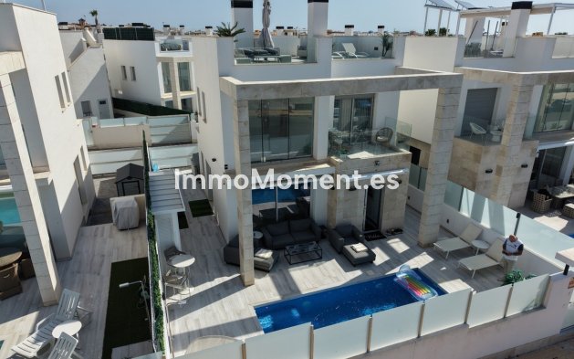 Resale - Detached villa - Orihuela - Cabo roig - La Zenia