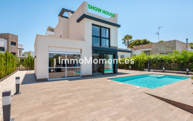 New Build - Detached villa - Playa Paraiso