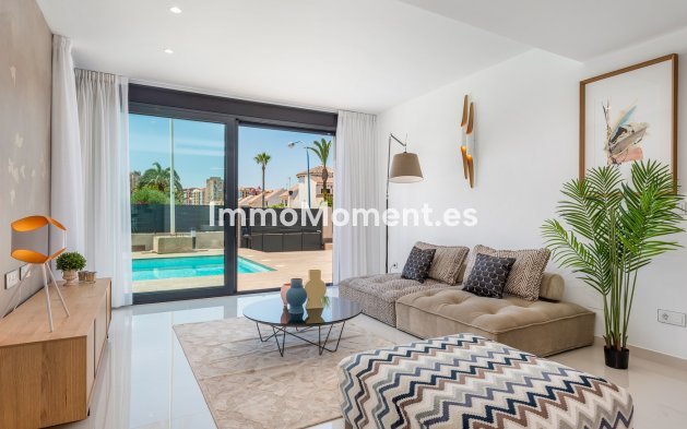 New Build - Detached villa - Playa Paraiso
