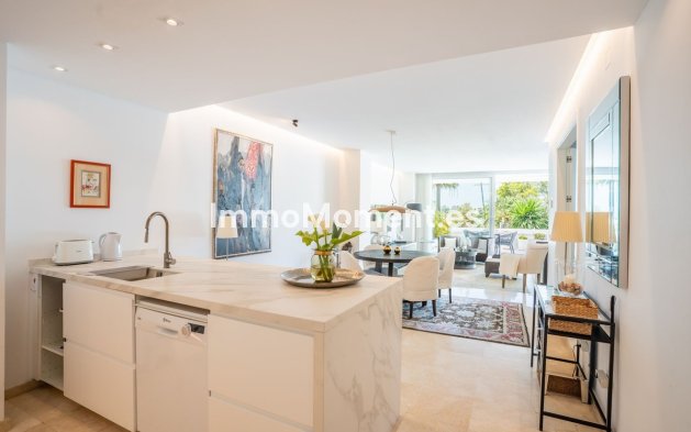 Resale - Apartment - Estepona - Estepona Centro