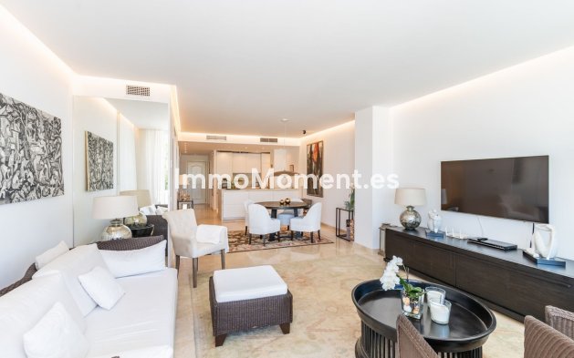 Resale - Apartment - Estepona - Estepona Centro