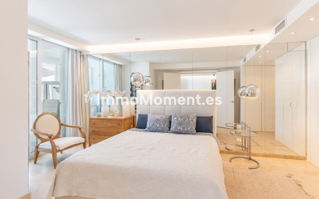 Resale - Apartment - Estepona - Estepona Centro