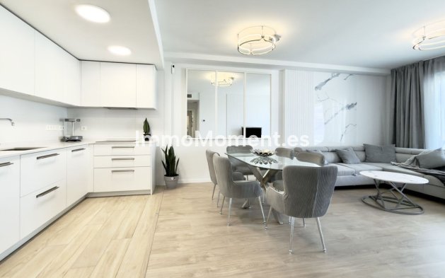 Revente - Appartement - Marbella - Nueva Andalucía