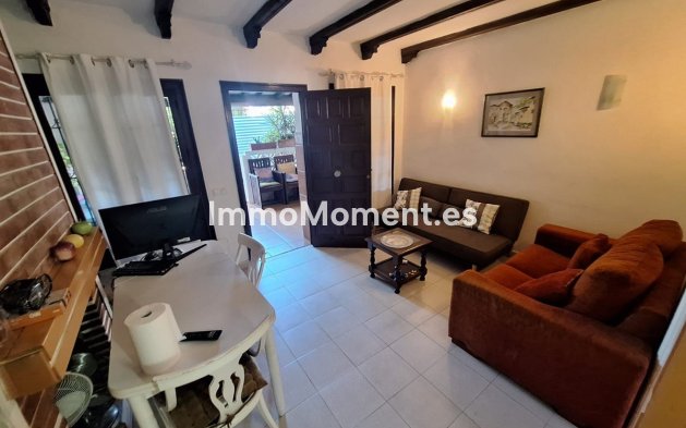 Resale - Detached villa - Marbella - Costabella