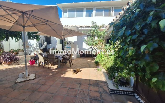 Resale - Detached villa - Marbella - Costabella