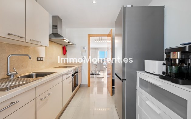 Resale - Apartment - Estepona - Estepona Centro