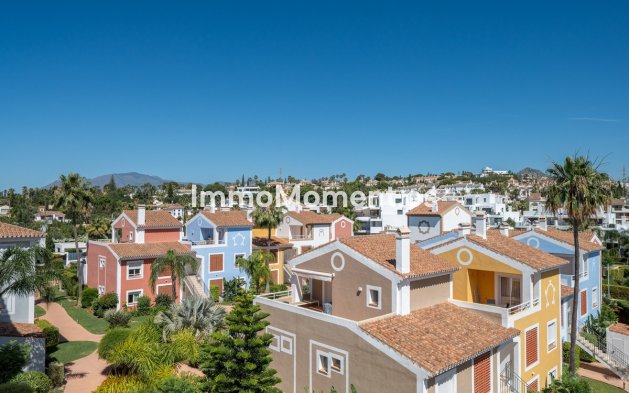 Resale - Apartment - Estepona - Estepona Centro