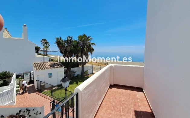Resale - Detached villa - Estepona - Estepona Centro