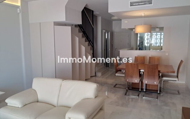 Resale - Detached villa - Estepona - Estepona Centro