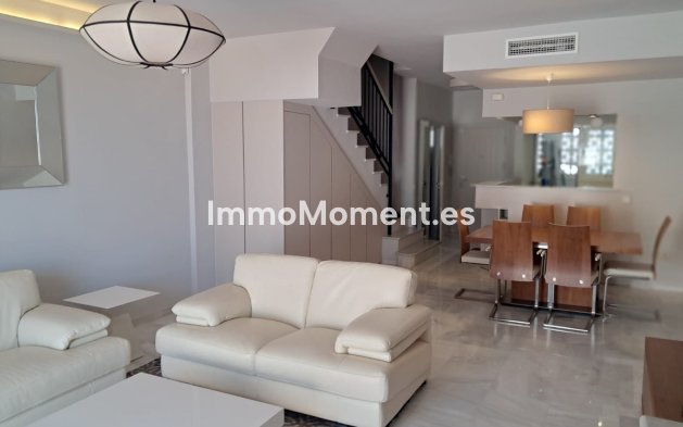 Resale - Detached villa - Estepona - Estepona Centro