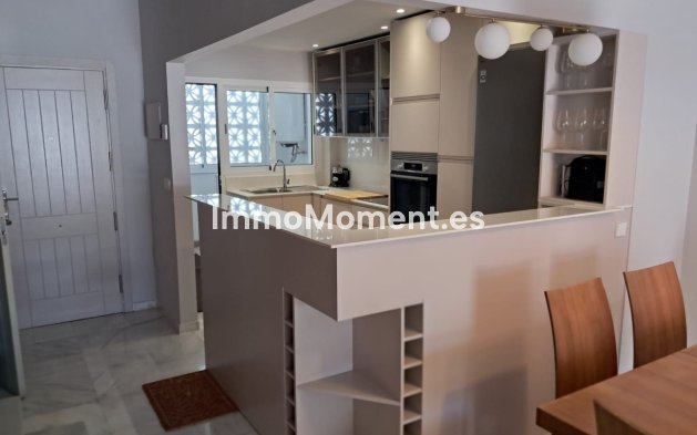 Resale - Detached villa - Estepona - Estepona Centro