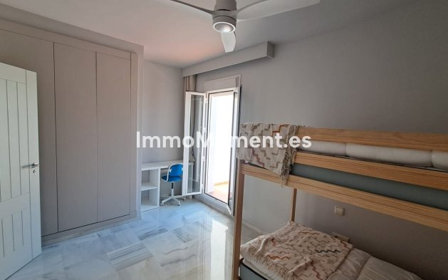 Resale - Detached villa - Estepona - Estepona Centro