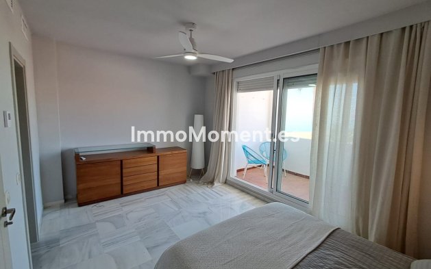 Resale - Detached villa - Estepona - Estepona Centro