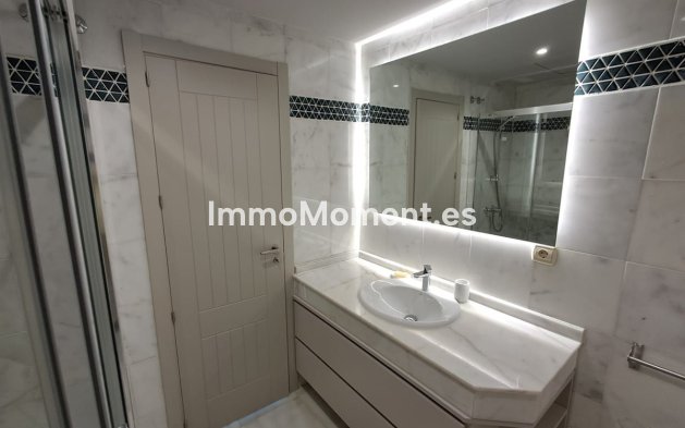 Resale - Detached villa - Estepona - Estepona Centro