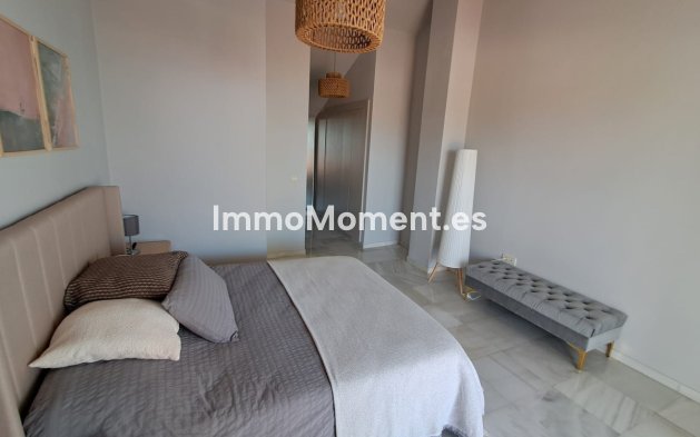 Resale - Detached villa - Estepona - Estepona Centro