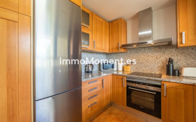 Resale - Apartment - Estepona - Estepona Centro