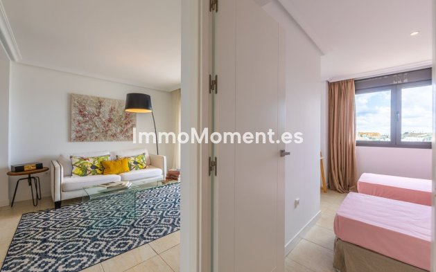 Resale - Apartment - Estepona - Estepona Centro