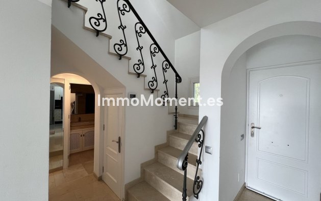 Resale - Townhouse - Estepona - Costalita