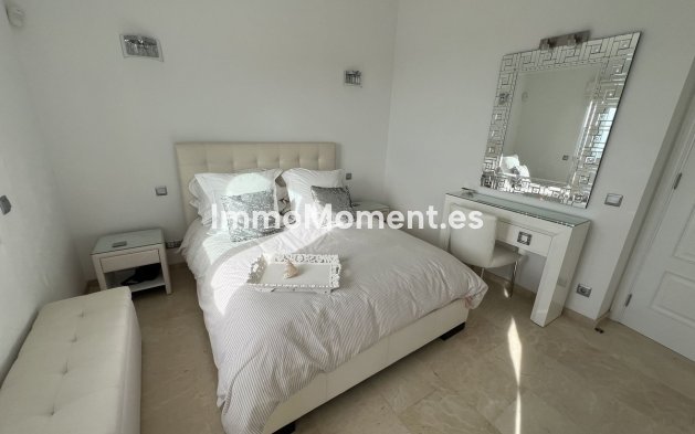 Resale - Townhouse - Estepona - Costalita