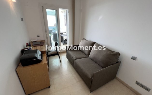 Resale - Townhouse - Estepona - Costalita