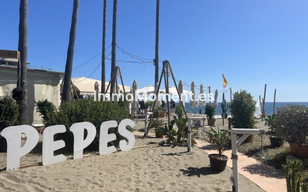 Resale - Townhouse - Estepona - Costalita